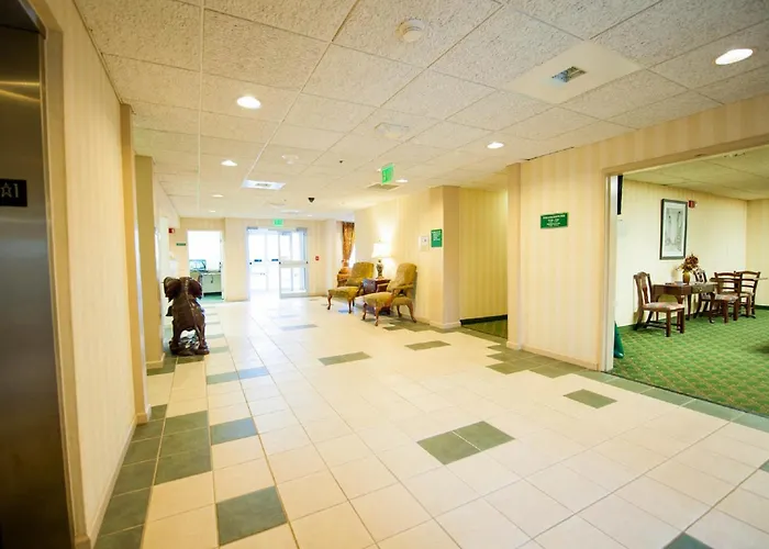 Greystone Inn & Suites