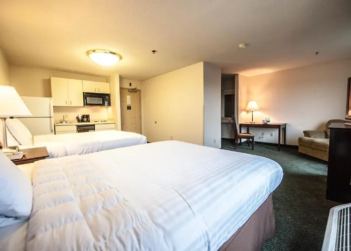 Greystone Inn & Suites